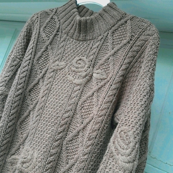 Chunky Cable Knit Vintage Sweater Hand Knitted S - Picture 3 of 11
